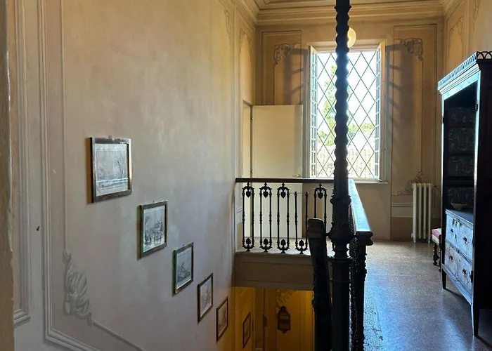 Dimora Pani E Tulipani Vendégház Modena