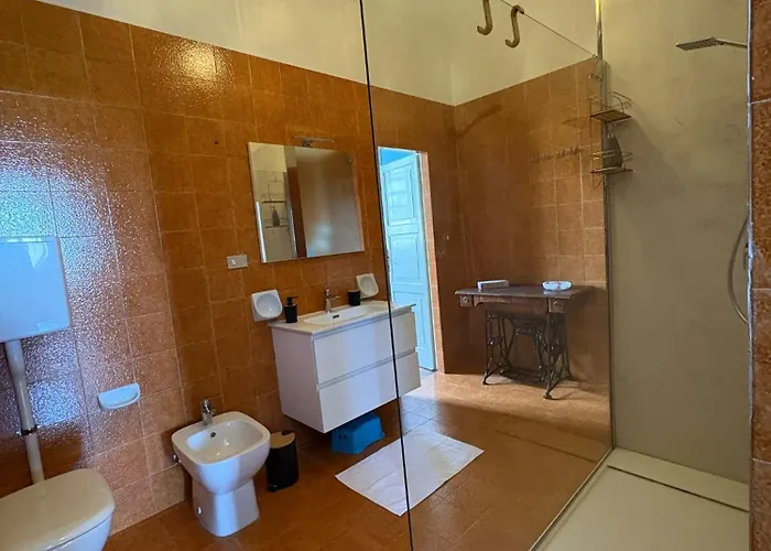 Dimora Pani E Tulipani * Modena